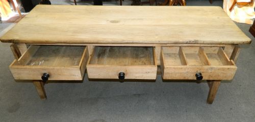 fig 2. large scrubbed oak kitchen table