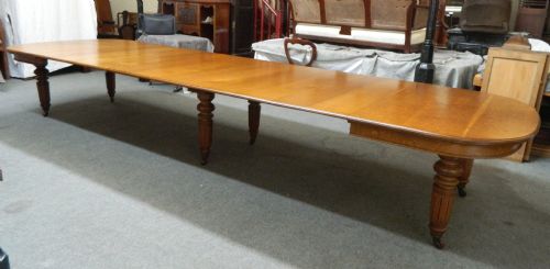 fig 1. 15.5' extending oak dining table with leaf holder