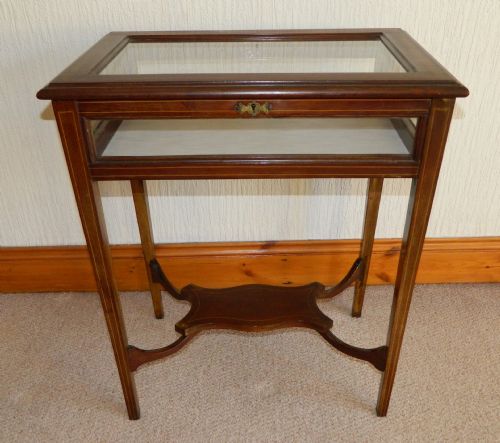 Inlaid Mahogany Bijouterie Table