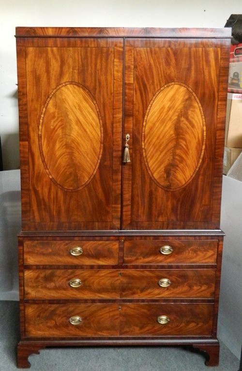 Georgian Mahogany Linen Press