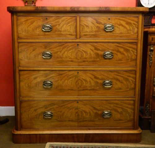 Victorian Mahogany Chest of Drawers