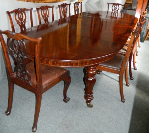 Large Extending Mahogany Dining Table with Four Extra Leaves
