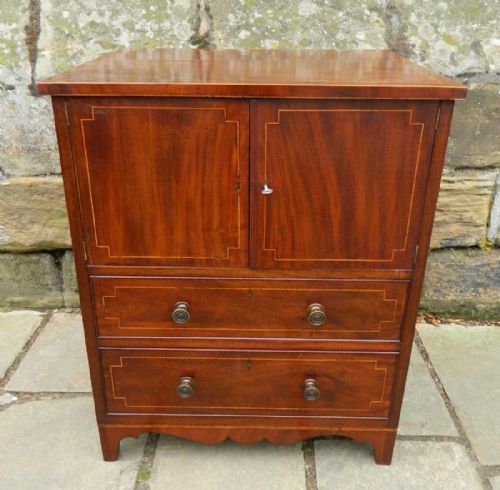 Georgian Mahogany Bedside Cabinet