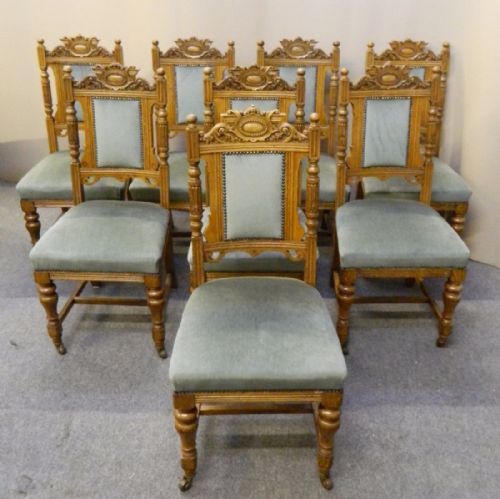 fig 3. oak extending dining table & 8 chairs