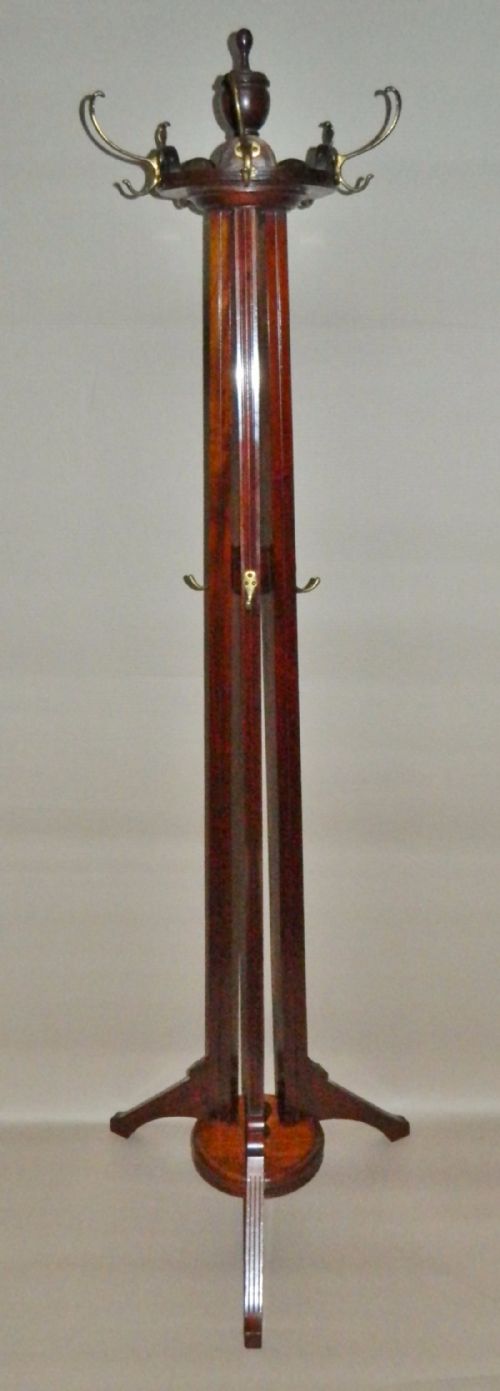 Fine Quality Revolving Hall Stand