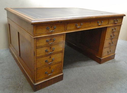 Oak Partners Desk