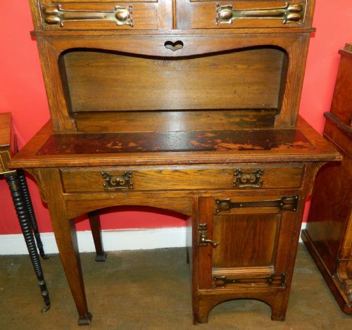 fig 1. Arts & Crafts oak bookcase