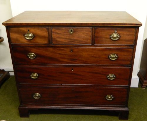 Georgian Mahogany Chest of Drawers