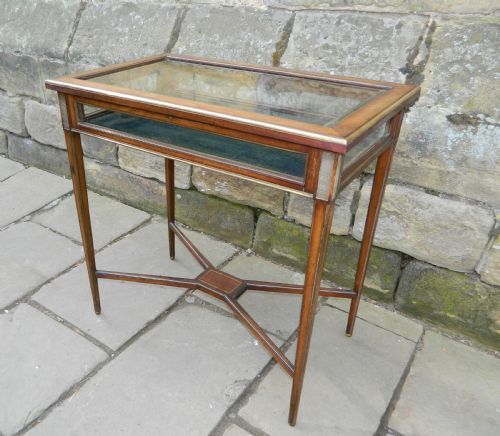fig 1. mahogany bijouterie table