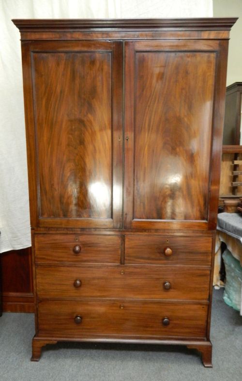 Georgian Mahogany Linen Press