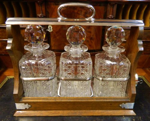 Walker & Hall Tantalus with " Holdfast " Patent