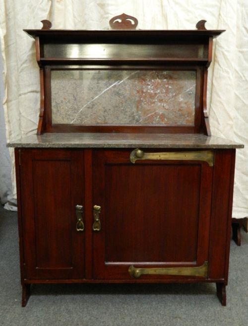 fig 2. Arts & Crafts bedroom suite