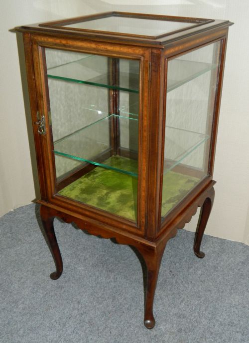Mahogany Bijouterie / Display Table
