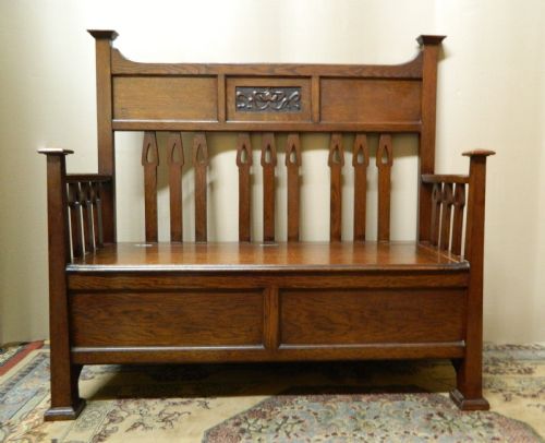 Arts & Crafts Oak Settle