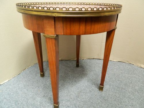Side Table / Lamp Table