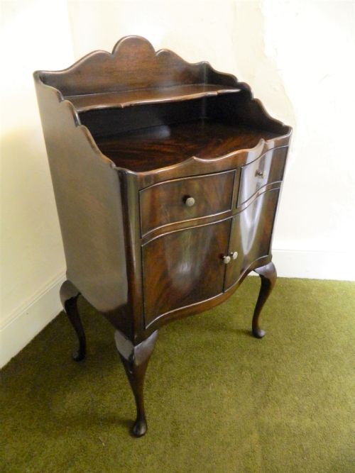 Mahogany Bedside Cabinet