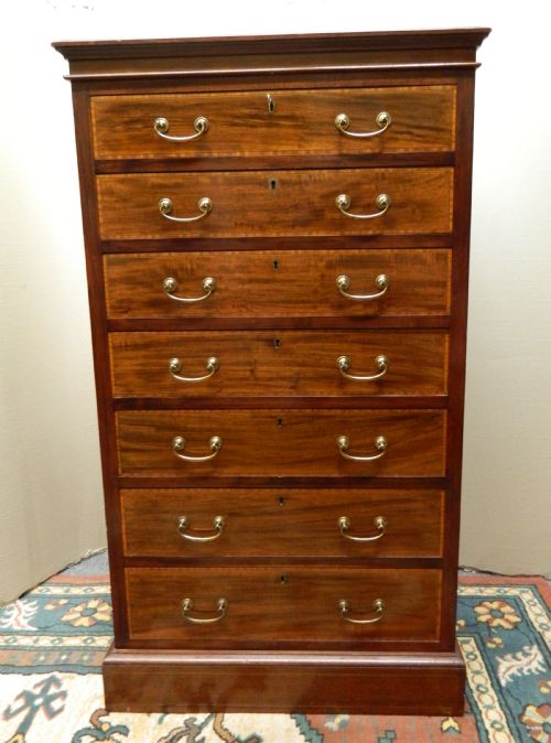 Mahogany Chest of Drawers - Maple & Co.