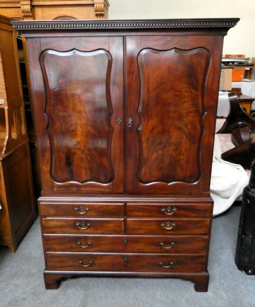 Georgian Mahogany Linen Press