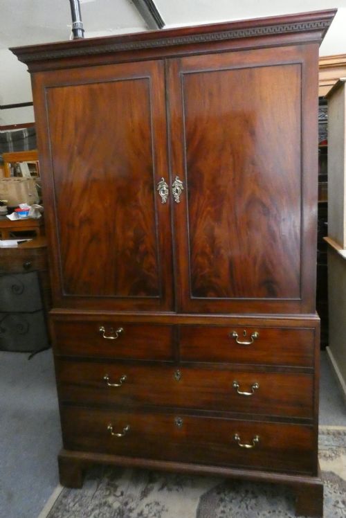 Georgian Mahogany Linen Press