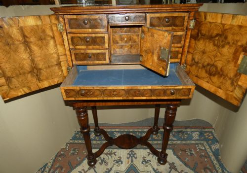 17TH CENTURY OLIVE WOOD OYSTER VENEER CABINET ON STAND - ADDITIONAL PHOTO 7