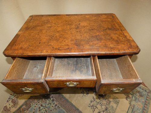 18TH CENTURY WALNUT LOWBOY - ADDITIONAL PHOTO 6