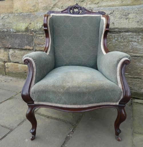 SMALL ARMCHAIR - ADDITIONAL PHOTO 2