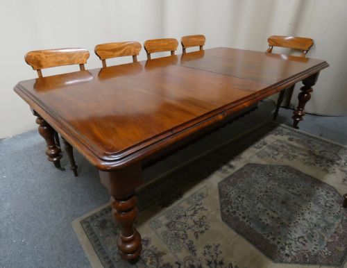 MAHOGANY DINING TABLE SEATS UP TO 10 - ADDITIONAL PHOTO 5