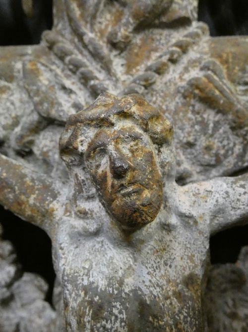 LARGE CAST IRON CRUCIFIX GRAVE MARKER - ADDITIONAL PHOTO 6