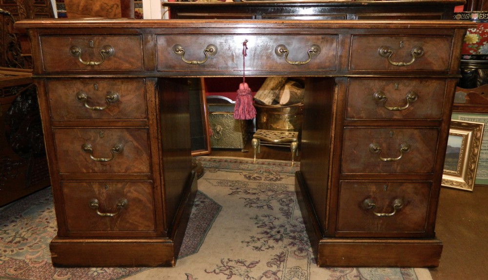 mahogany pedestal desk