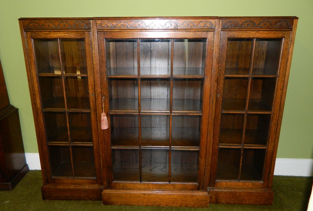 oak breakfront bookcase