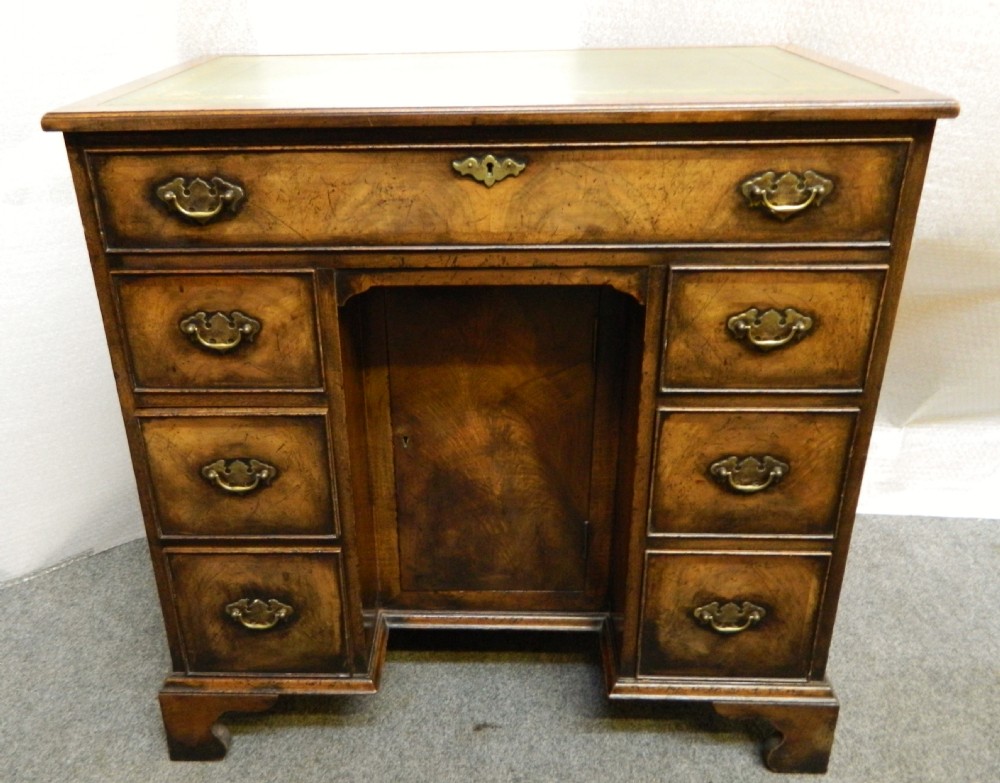 mahogany kneehole desk 