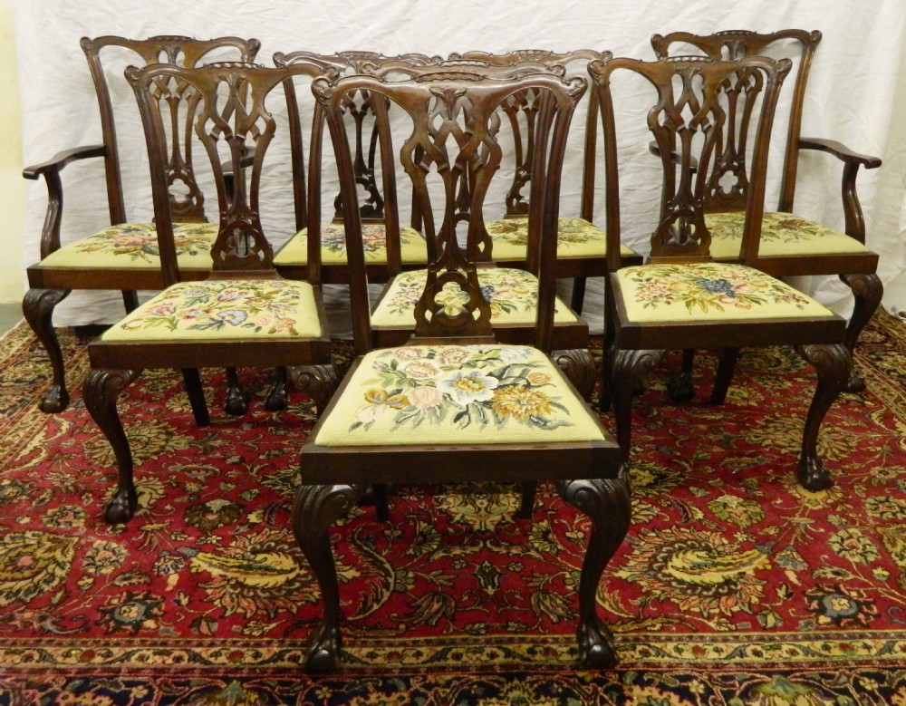 set of 8 chippendale style dining chairs