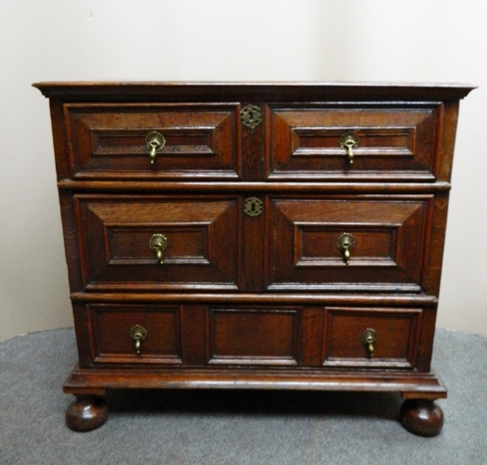 17th century oak chest of drawers