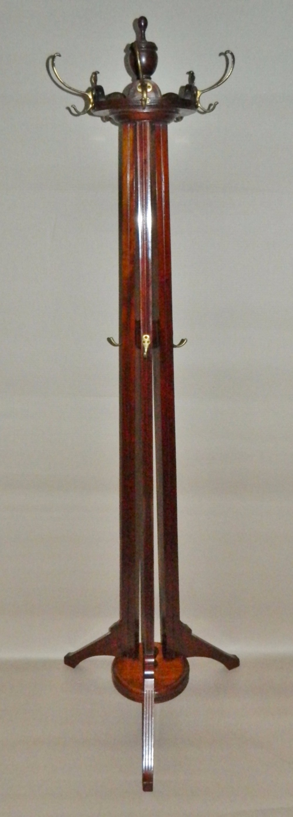 fine quality revolving hall stand