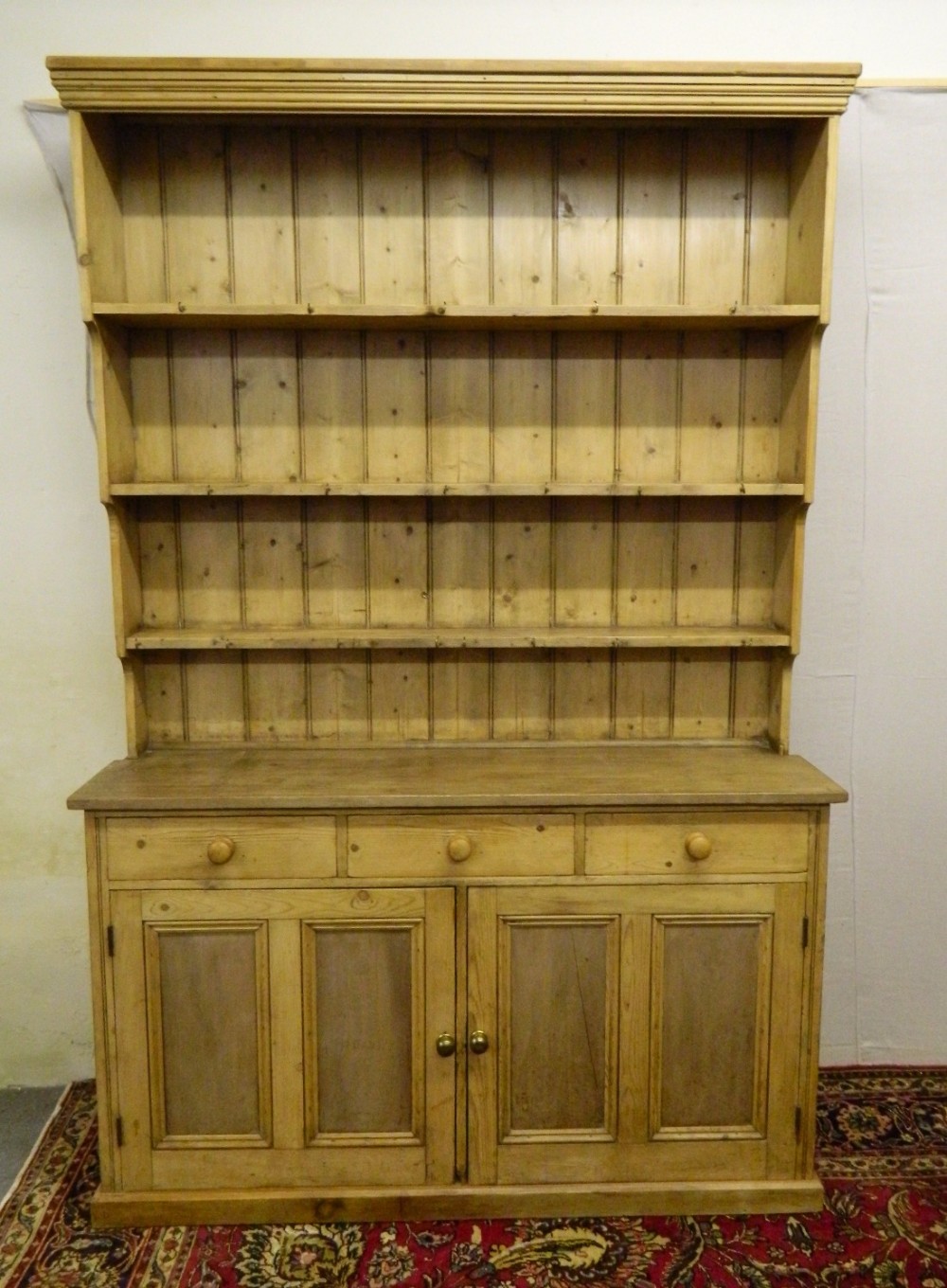 pine dresser