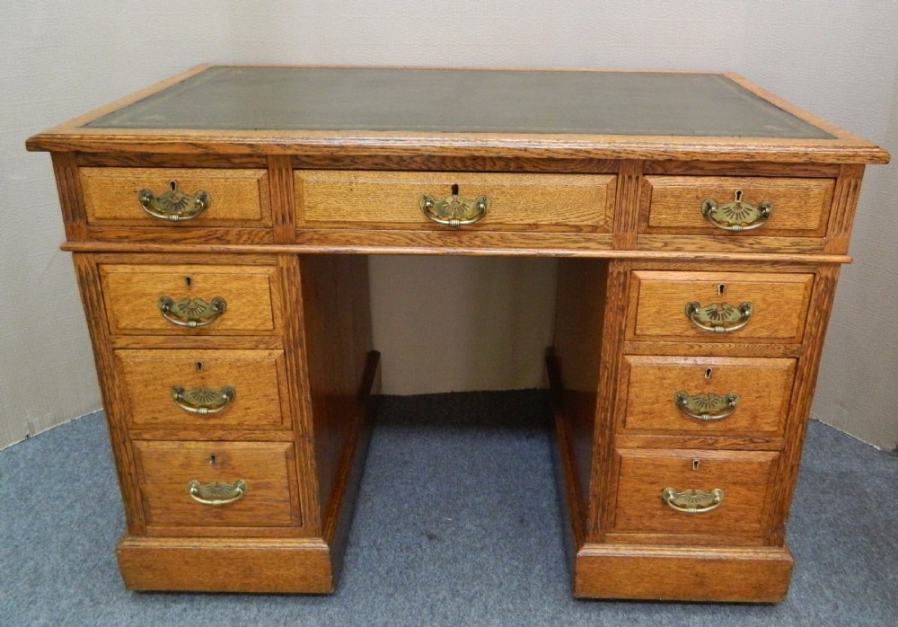 oak pedestal desk View II