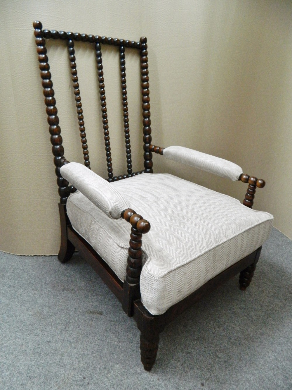 oak bobbin chair View IV