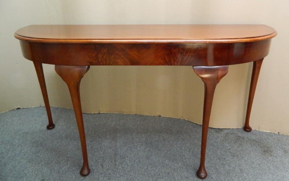 mahogany serving table 