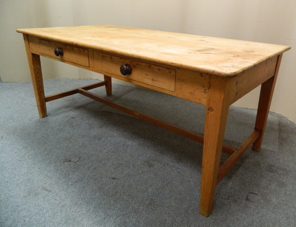 pine kitchen table View II