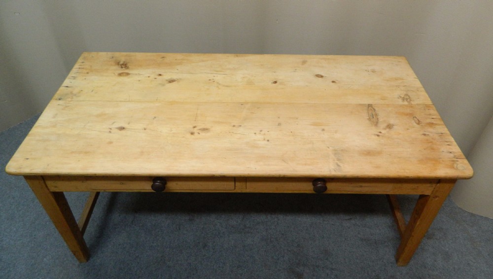 pine kitchen table View V