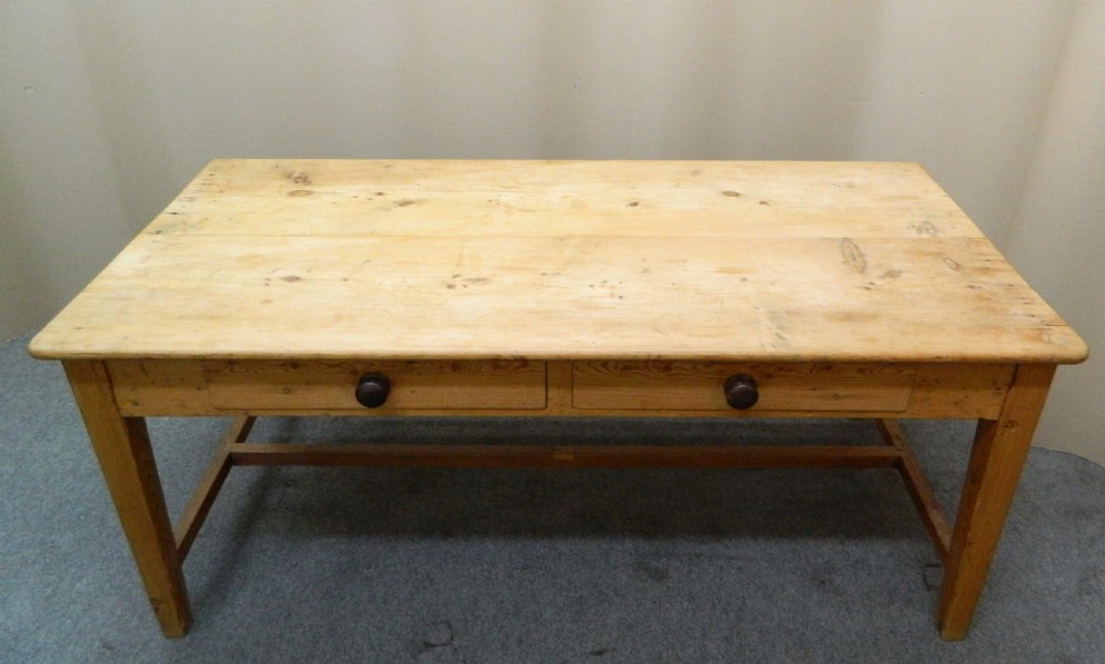 pine kitchen table View VI