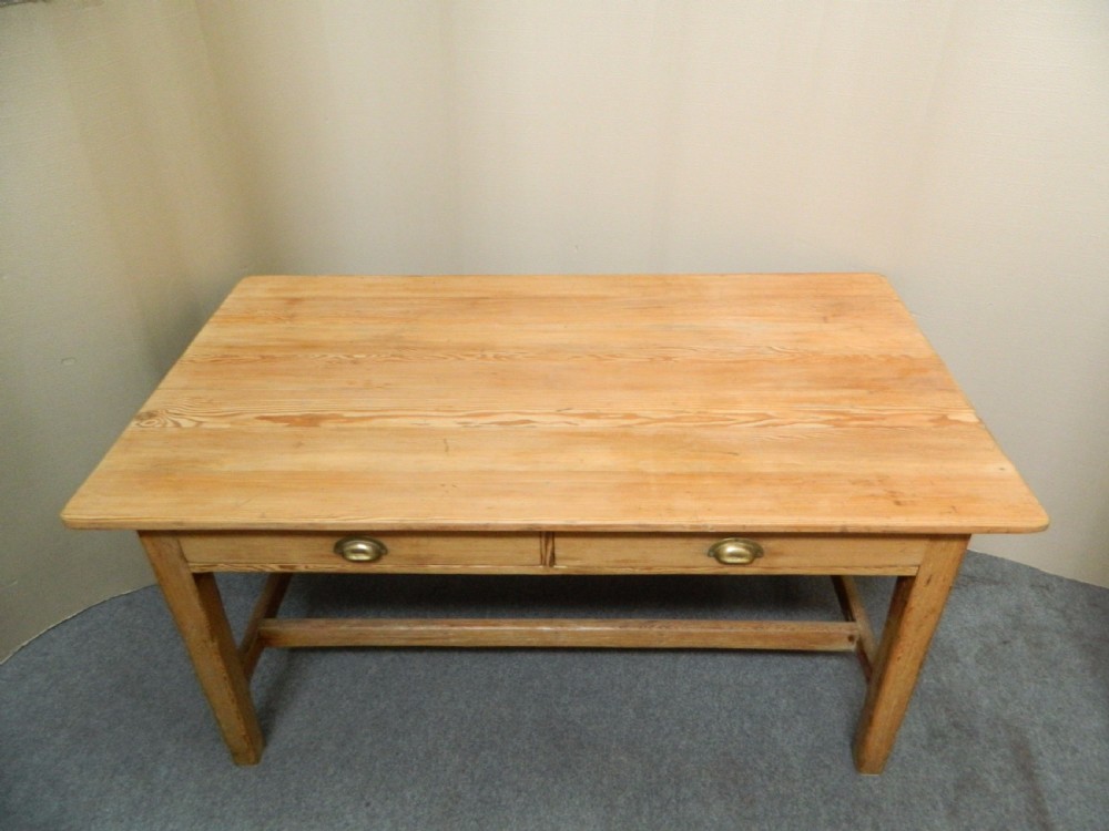 pine kitchen table View II