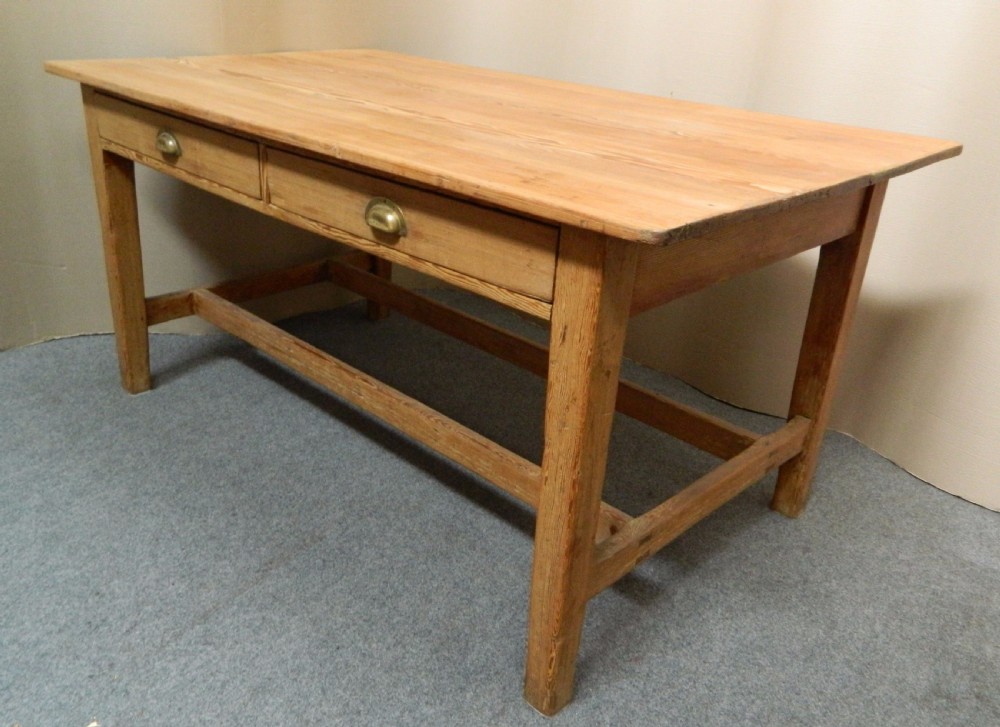 pine kitchen table View IV