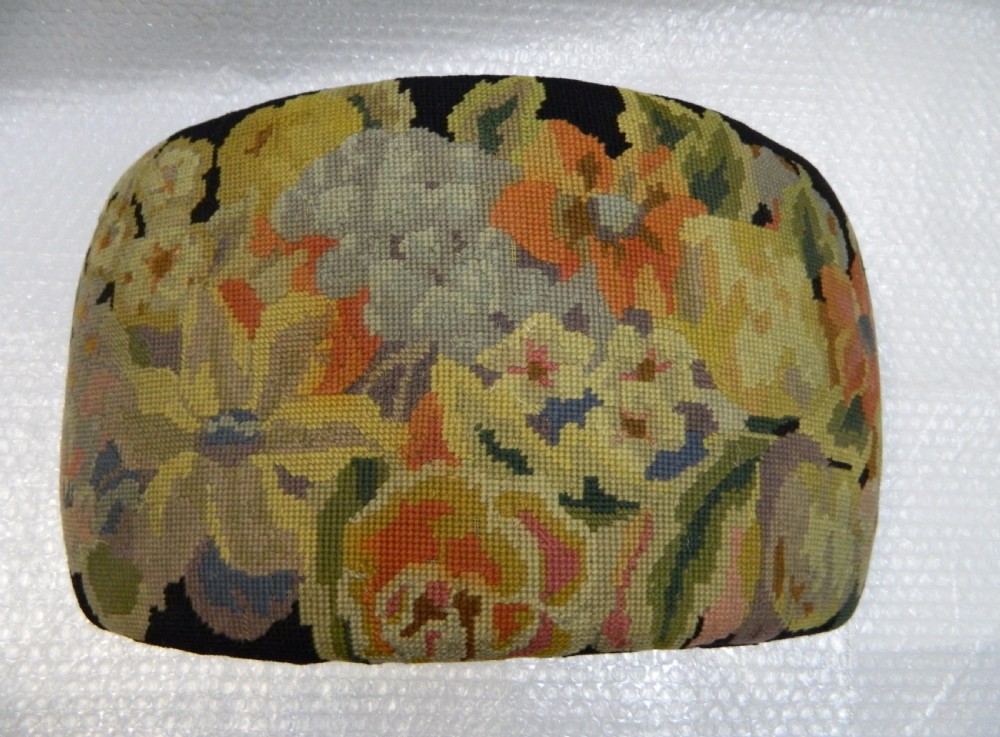 foot stool View IV