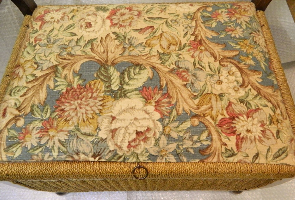 ottoman stool View II