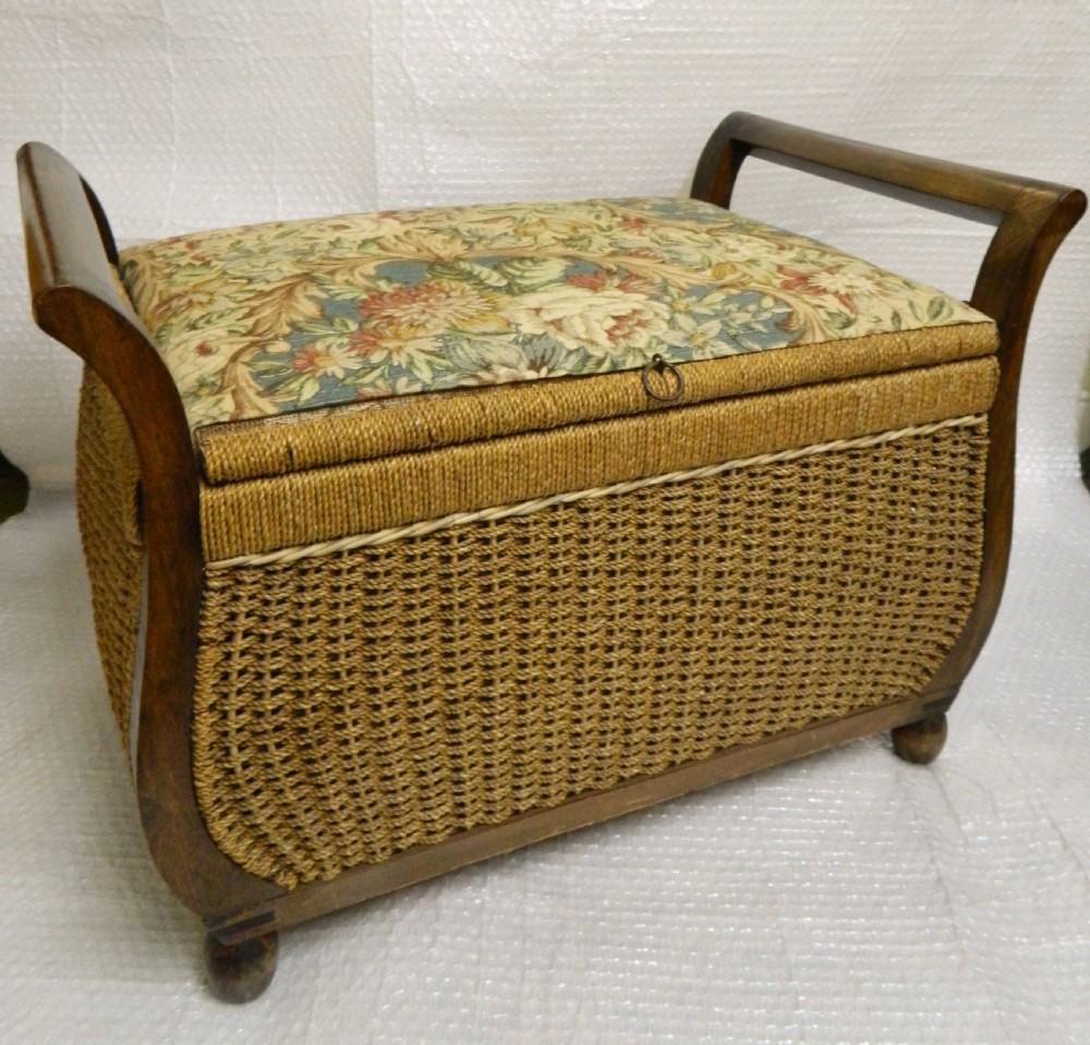 ottoman stool View III