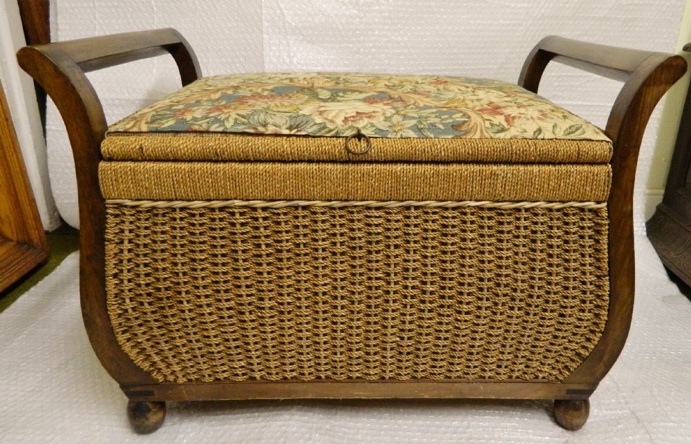 ottoman stool View IV