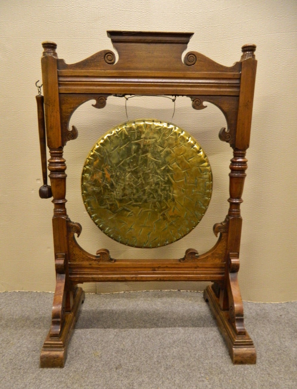 large dinner gong View II