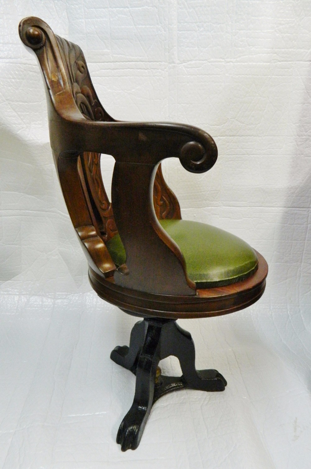 ships chair View V