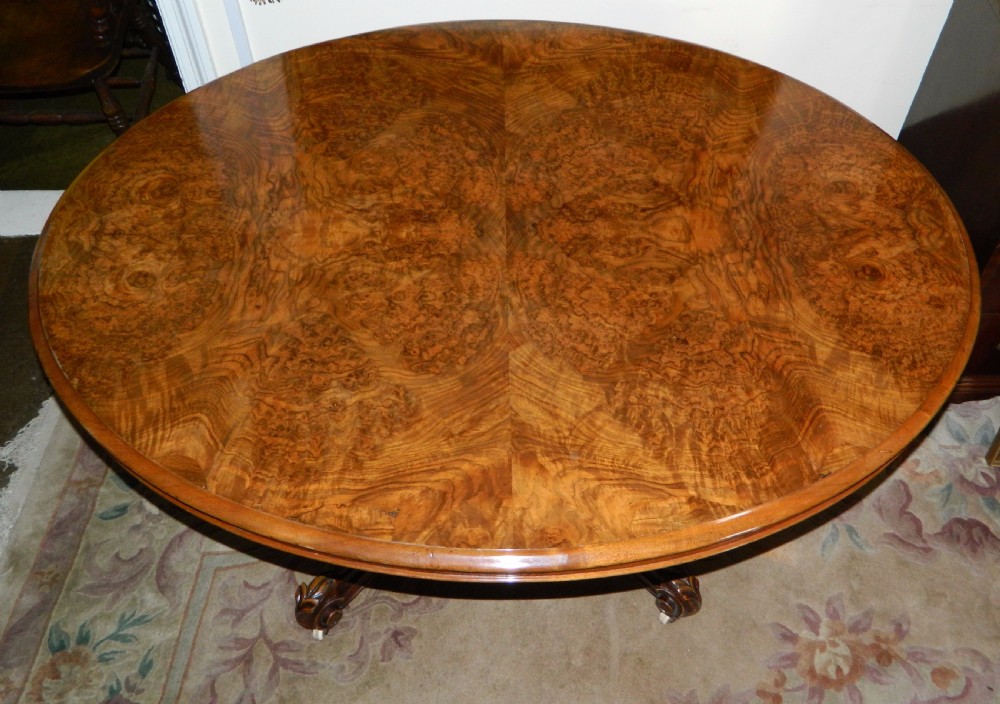 walnut breakfast table View IV